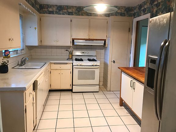 5th image of 4320 Keeney St