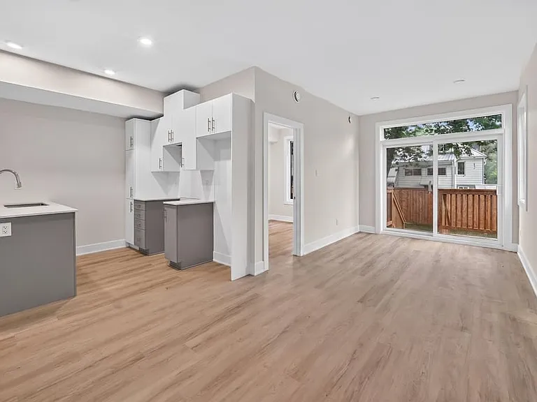 157 Glynn Ave #B — Photo 6