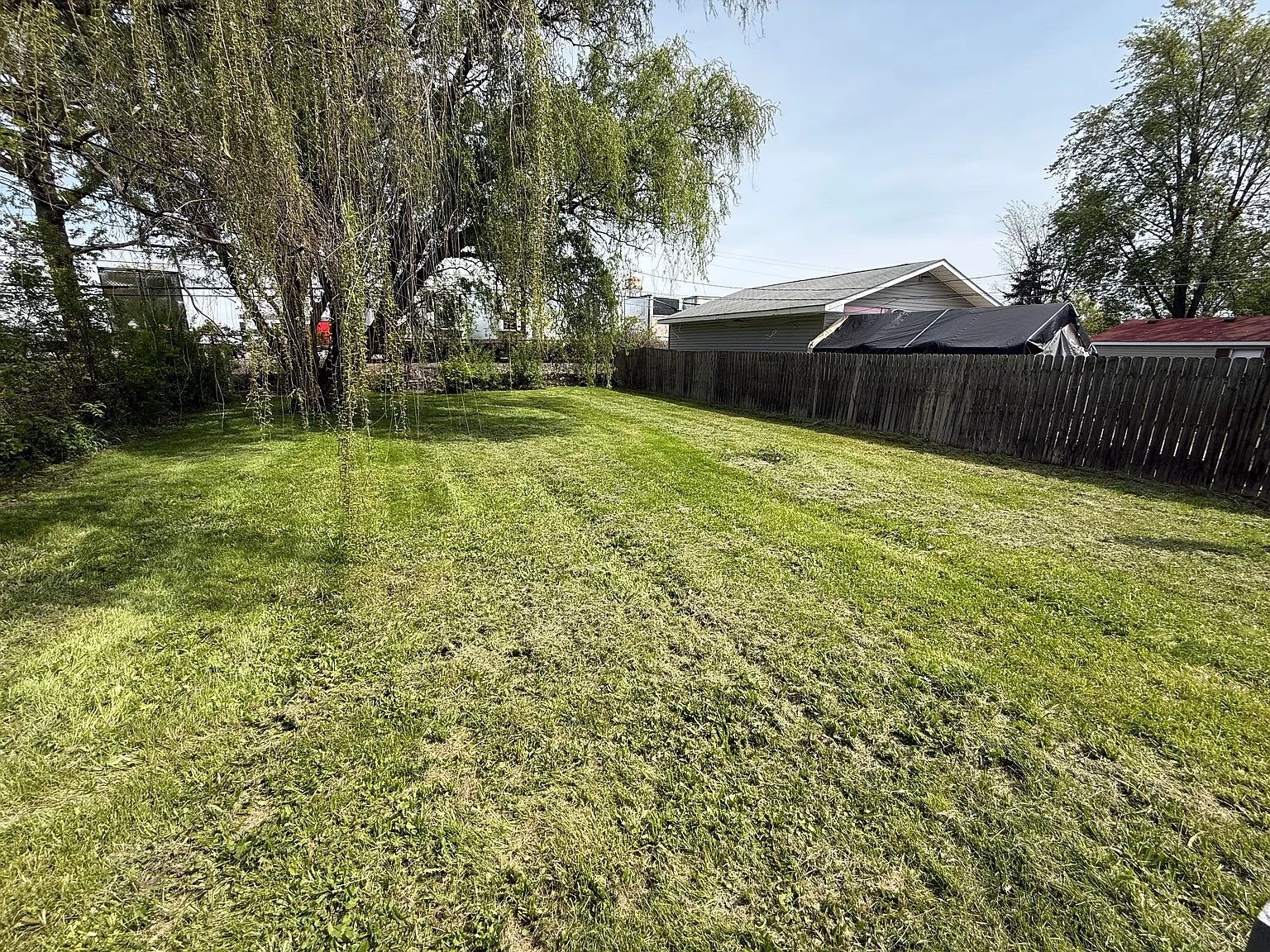 3 bed, 1200 sqft, $1,350 — Photo 3