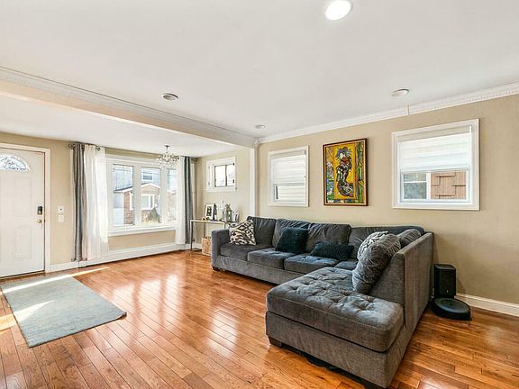 5th image of 107-54 88th St