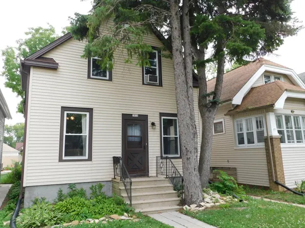 1816 S 77th STREET, West Allis, WI 53214