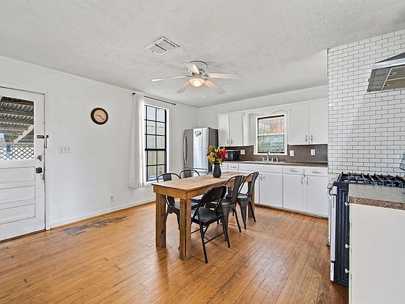 5th image of 807 Burleson St