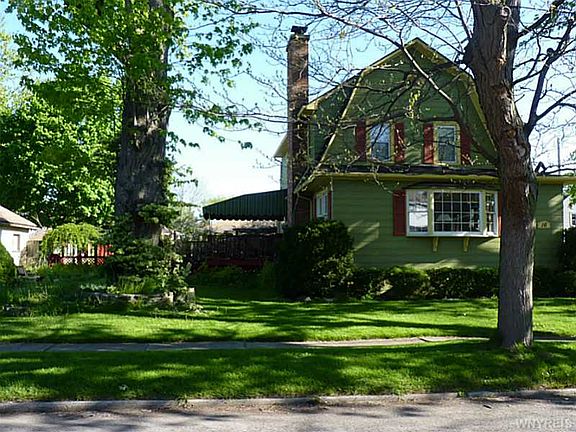 4th image of 16 Chipman Pl