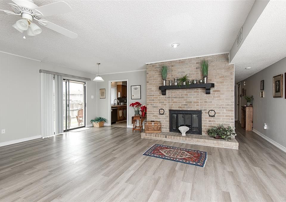 1st image of 2712 Chancellor Dr