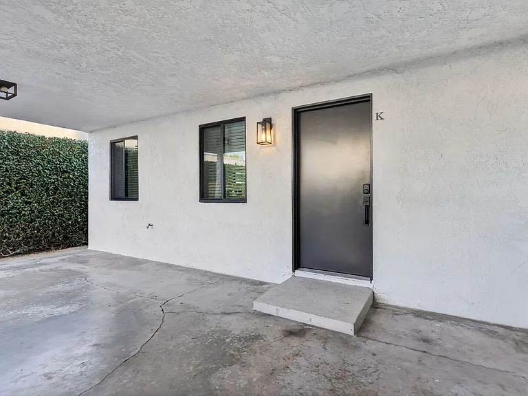 1751 Cabrillo Ave — Photo 8