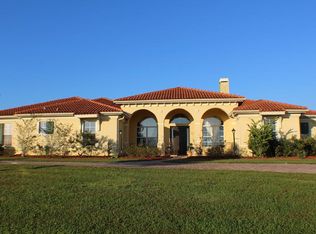 5207 Lake Venice Dr, Wimauma, FL 33598