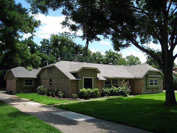 2nd image of 15502 Jersey Dr