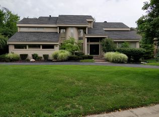 4801 Panorama Cir, West Bloomfield, MI 48323