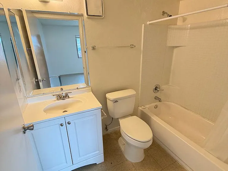 3802 E Monte Vista Dr — Photo 13