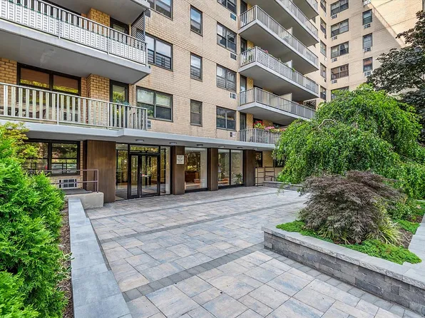 3960 54th St APT 6H, Flushing, NY 11377