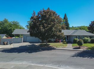 931 NW Donna Dr, Grants Pass, OR 97526