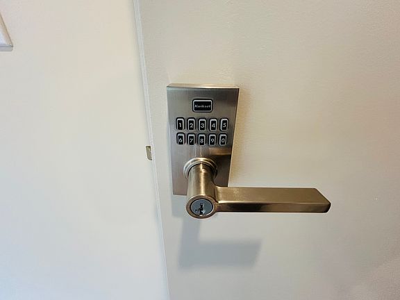 5th image of 50 King St APT 2