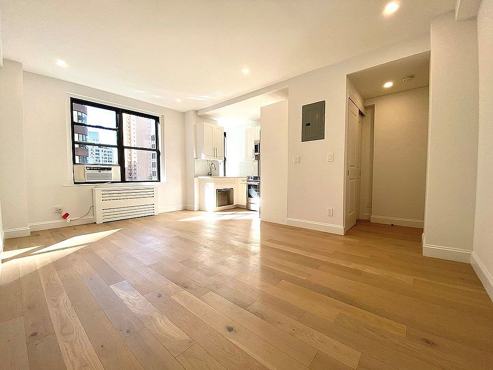 1st image of 160 E 48th St APT 2G