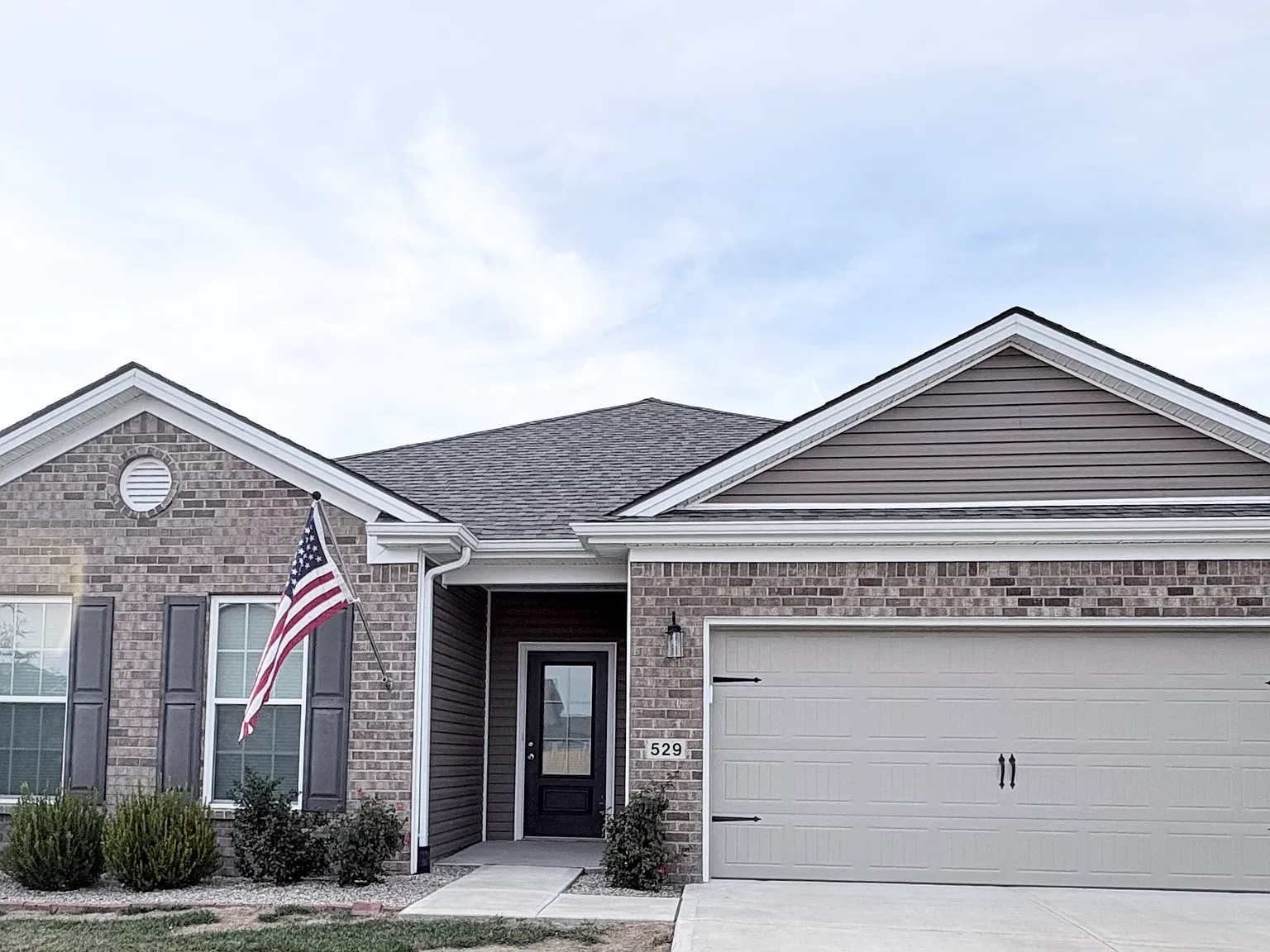 3 bed, 1877 sqft, $2,700 — Photo 1