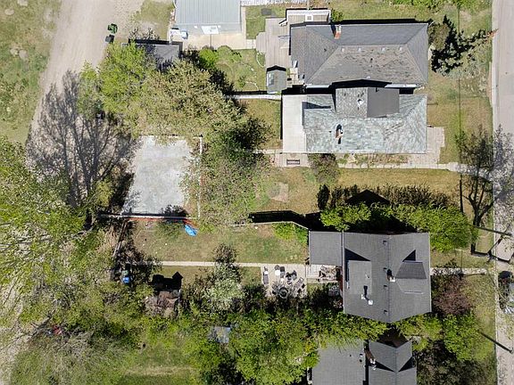 5th image of 1613 17a St SE