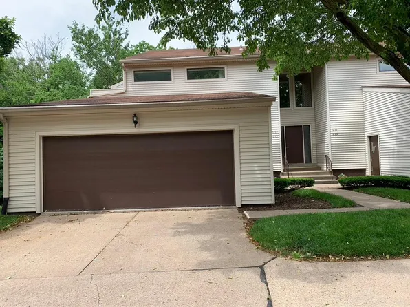 1217 35th Street Dr, Moline, IL 61265