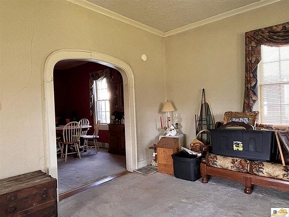 5th image of 809 S Green St
