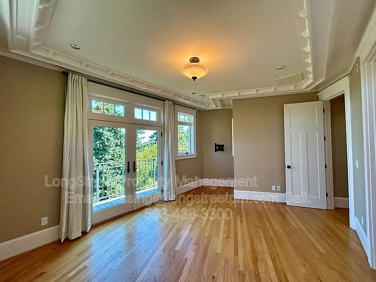 550 NW Alpine Ter — Photo 36