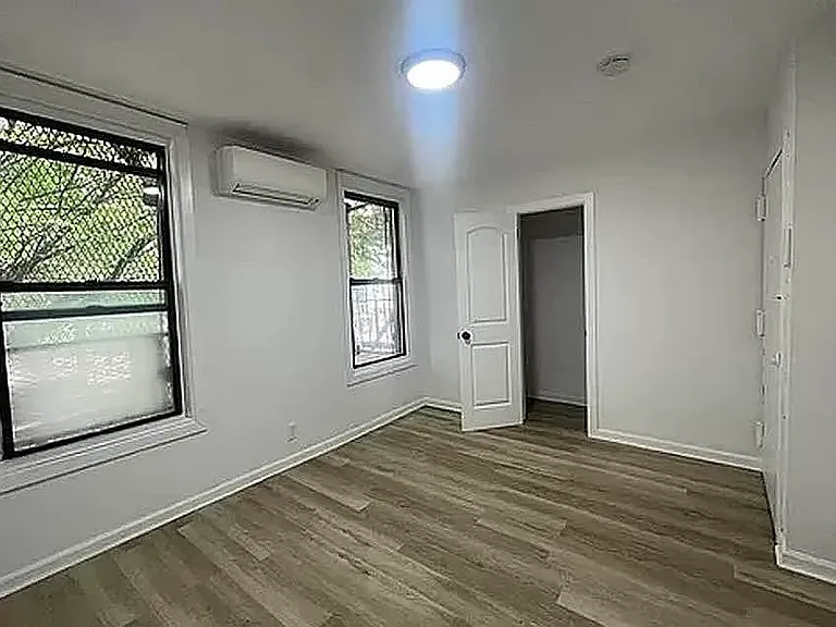 329 S 4th St #1F — Photo 4