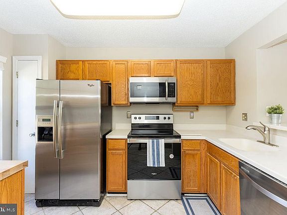 3rd image of 1429 Golden Rod Ct #1429