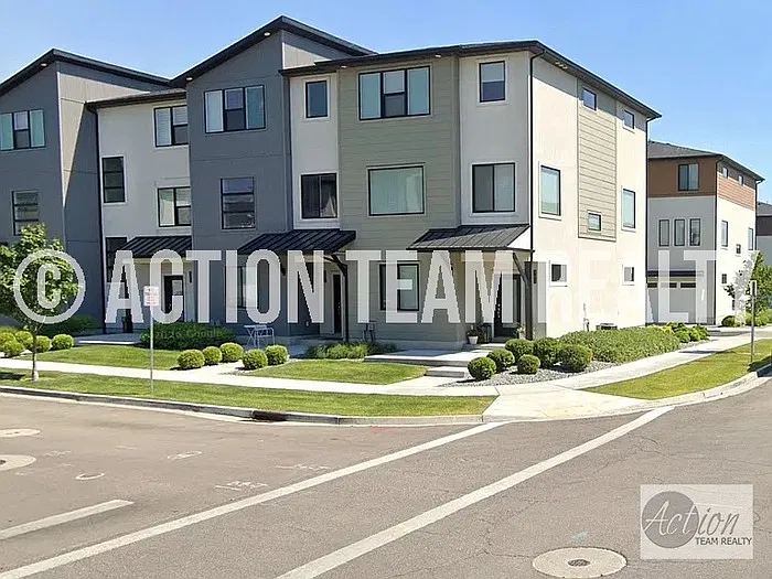 4 bed, 3.0 bath, 1953 sqft, $2,495 — Photo 1