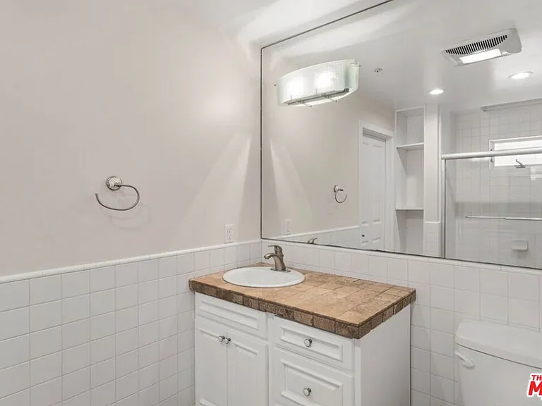 10616 Kinnard Ave #101 — Photo 13