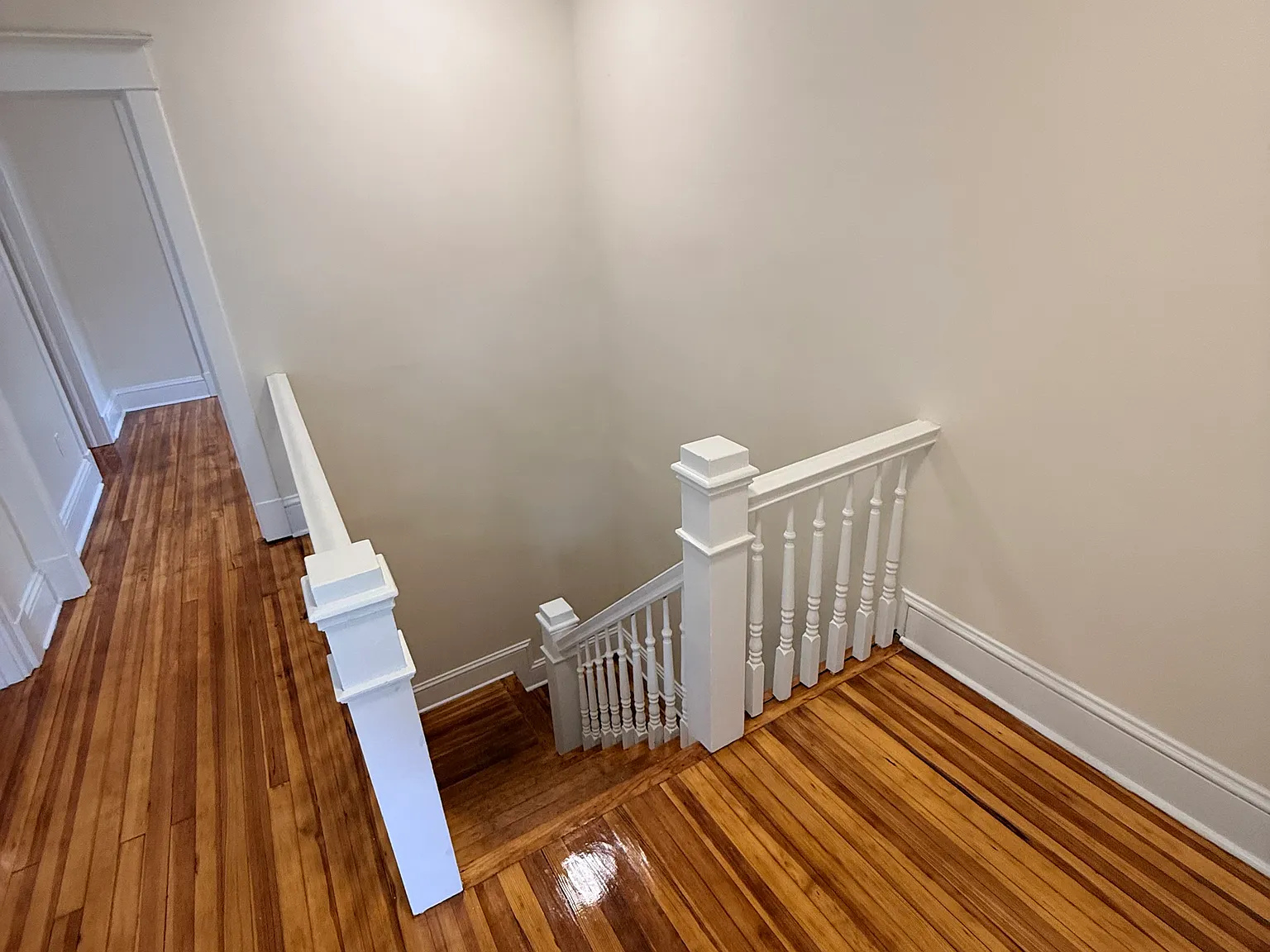3 bed, 1250 sqft, $2,100 — Photo 2