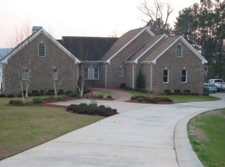 121 Lotus Point Dr, Macon, GA 31220