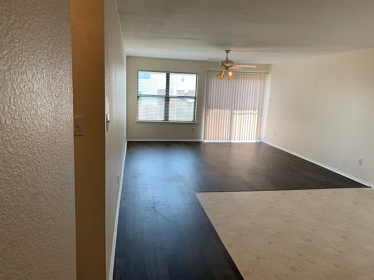 848 Kentucky Derby Ln — Photo 6
