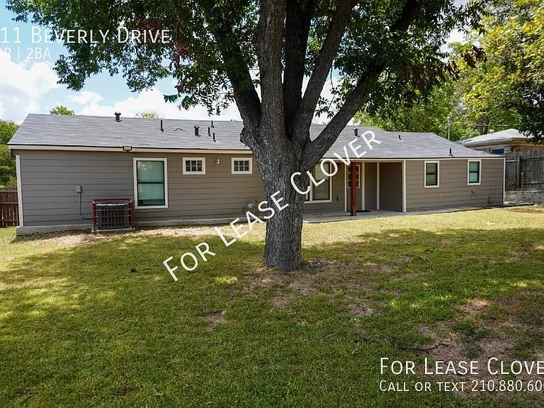 211 Beverly Dr — Photo 17