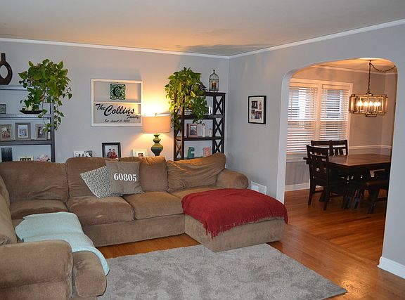 2nd image of 9539 S Hamlin Ave