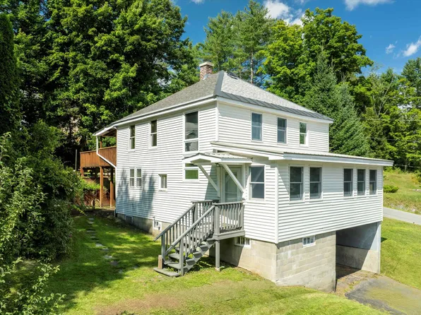 16 Bailey Street, Springfield, VT 05156