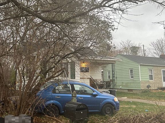 3rd image of 3277 Glengary St