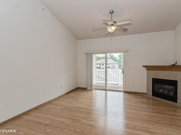3rd image of 285 Sadler Ln APT 301