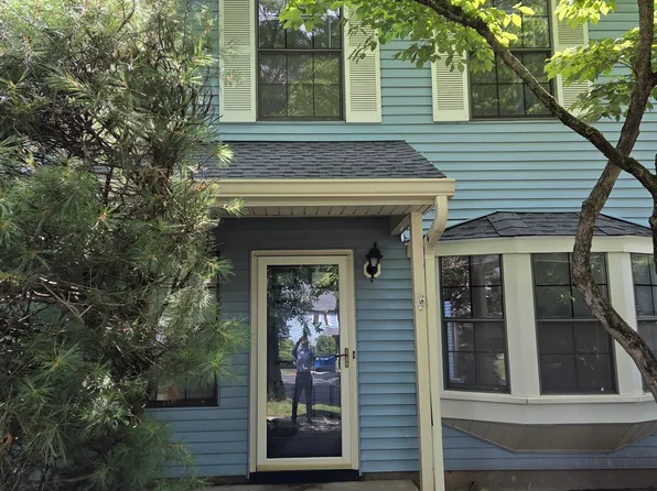 1302 Timber Oaks Rd, Edison, NJ 08820