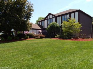 17947 Chatham Ct, Strongsville, OH