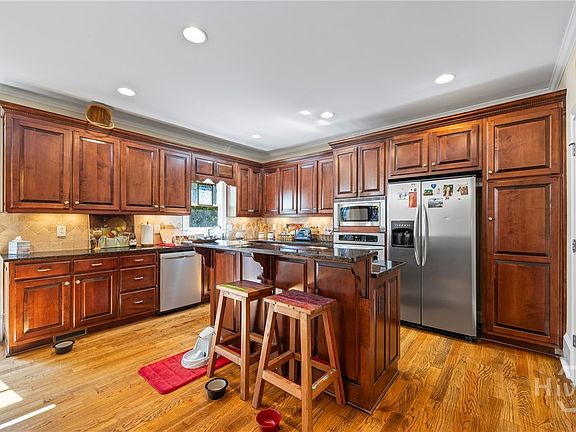 3rd image of 1071 Riverhill Drive