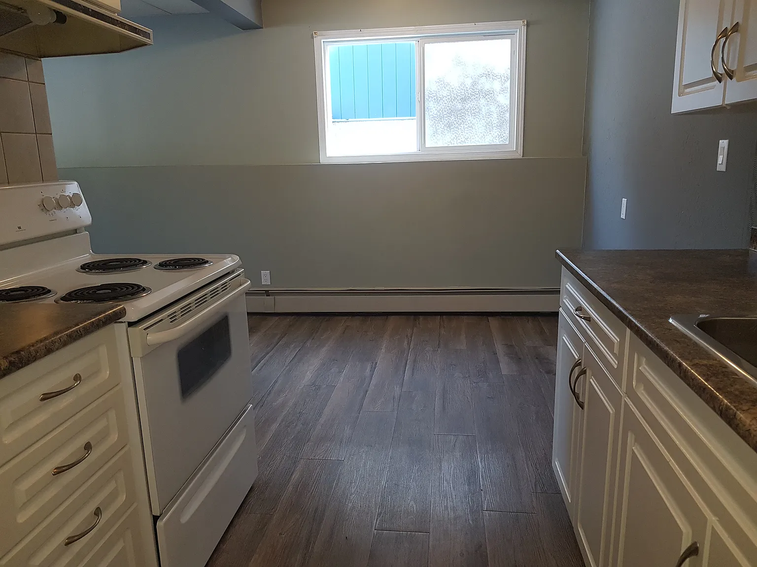 2 bed, 1000 sqft, $1,295 — Photo 3
