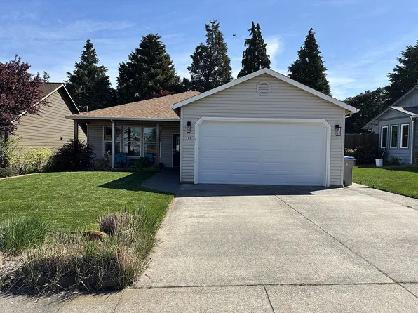 775 Saint Charles Place Rd, Hood River, OR 97031