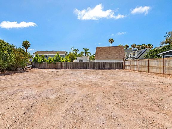 4th image of 722 Piedras Oro Calle #7