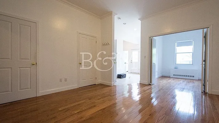 Rented by Brick&Mortar | media 33