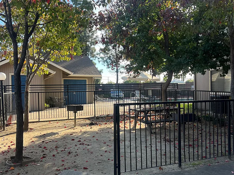7101 Gerber Rd — Photo 5