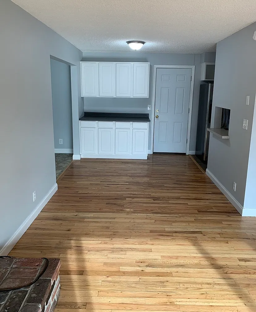 3 bed, 1.5 bath, 1194 sqft, $2,350 — Photo 4