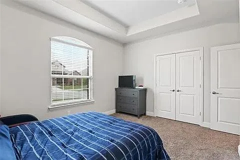 Guest bedroom 2