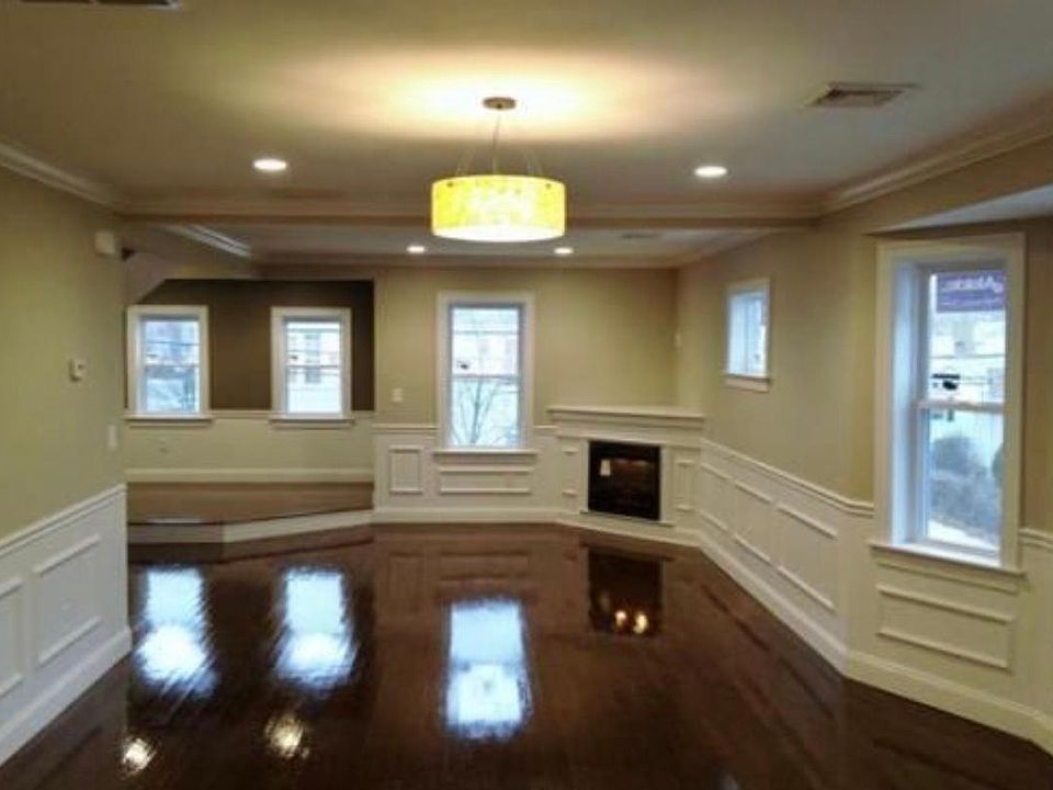 1st image of 247 Park St #2