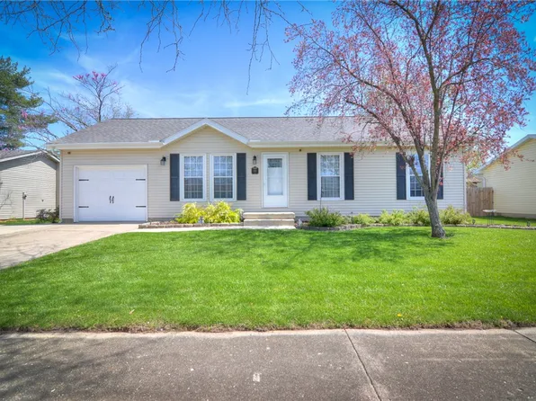 232 Rolling Green Dr, Mt Zion, IL 62549