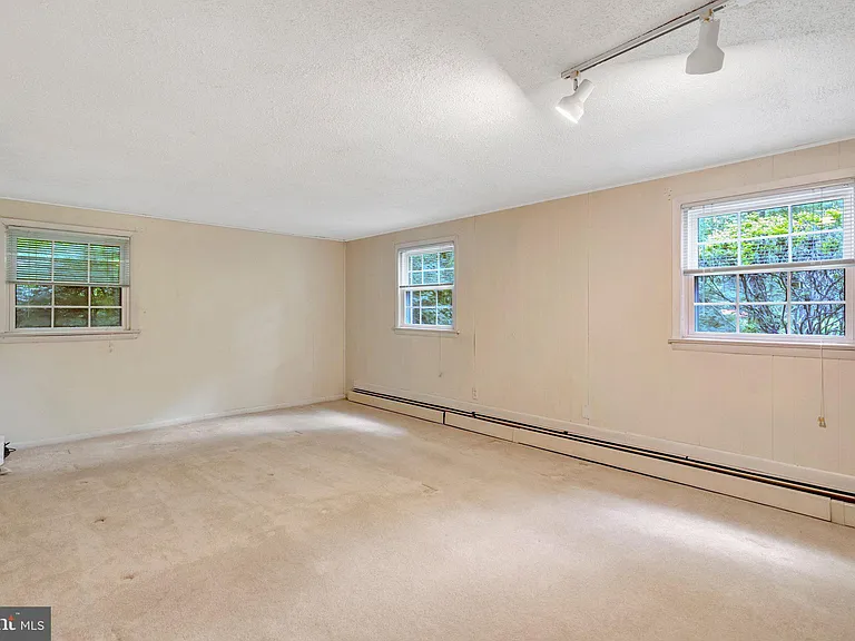 5315 Summit Dr — Photo 35