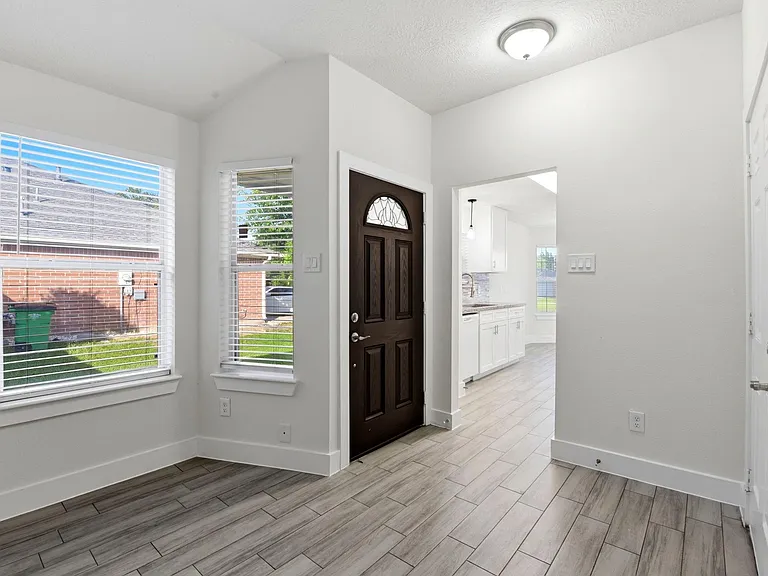 26218 Cypresswood Dr — Photo 4