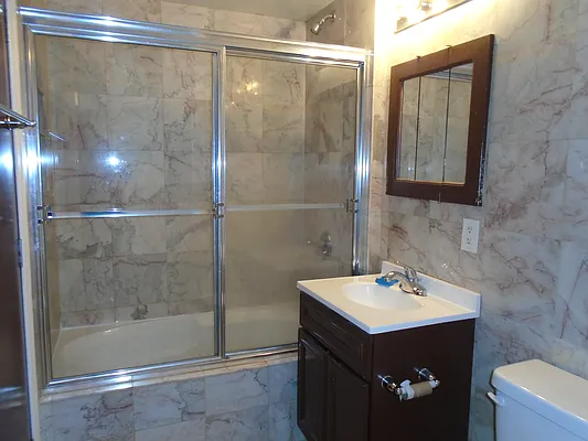 Rented by 18 REALTY | media 9