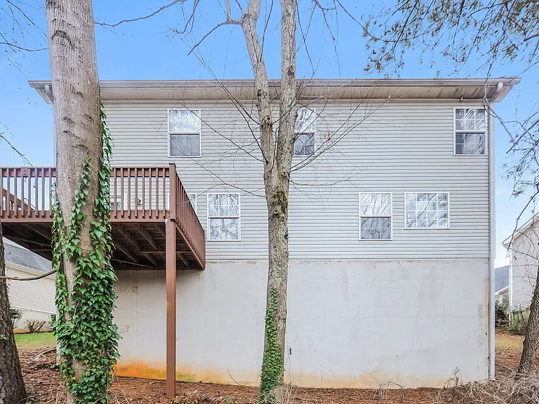 216 Mackenzie Ct — Photo 16
